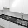 Subido por visitante en 21-02-2018 - Cocina lacada con cubiertas Silestone