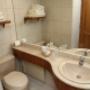 Guest room bath