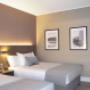 2 Twin Beds