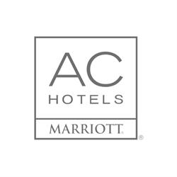AC Hotel Santiago Cenco Costanera