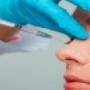 Odontología estética (blanqueamiento, carillas, limpieza dental)